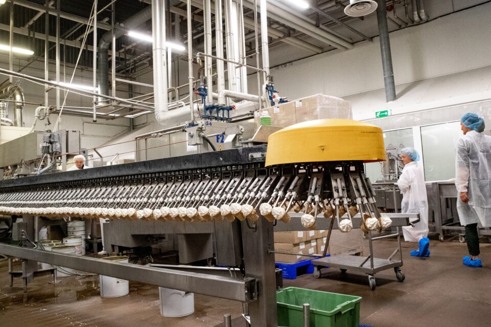 Möödunud aastal teatavaks tehtud tehing saab teoks, kui sellele annavad heakskiidu kõik asjaomased järelevalveasutused.