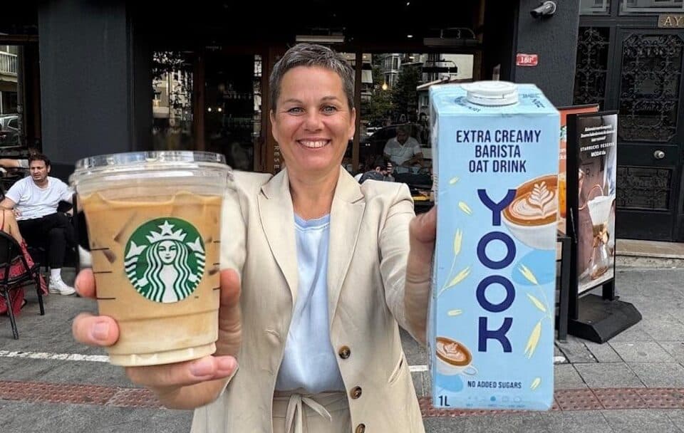 Türi kaerajoogitootja YOOK kahekordistas mullu käibe ja jõudis oma toodetega ka Türgi Starbucksi kohvikutesse. Pildil ettevõtte tegevjuht Katre Kõvask.